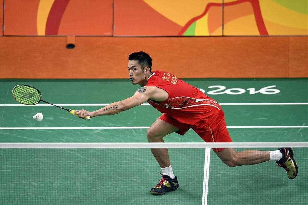 借助数据分 借助数据分