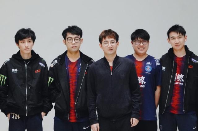 何攻破水晶 何攻破水晶